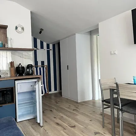 Blue B Debina - Prywatny Taras Na Dachu , 400 M Od Morza, Appartement